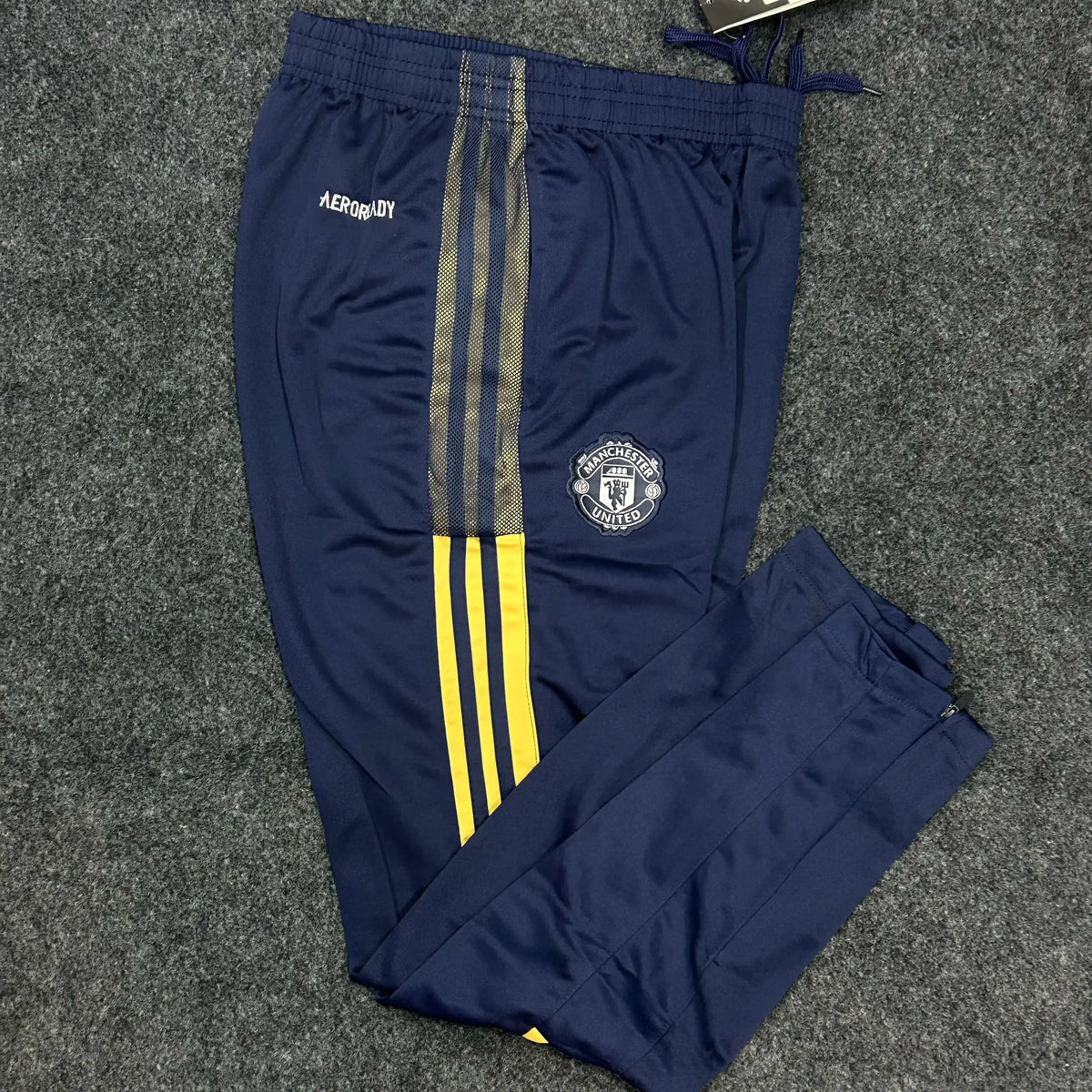 MAN UNITED OFFICIAL PREMIUM TRACKPANT 2024-25