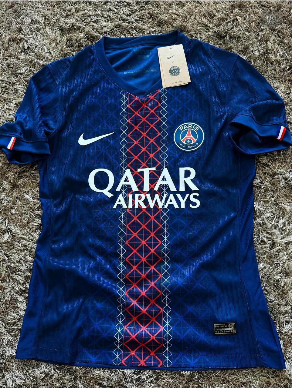 Paris Home Jersey 2025/26