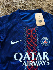 Paris Home Jersey 2025/26